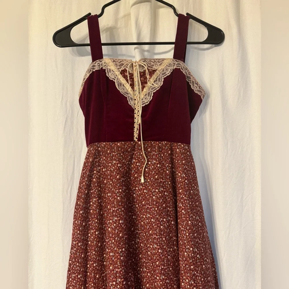 Vintage Gunne Sax Dress Size 7 - Picture 3 of 6
